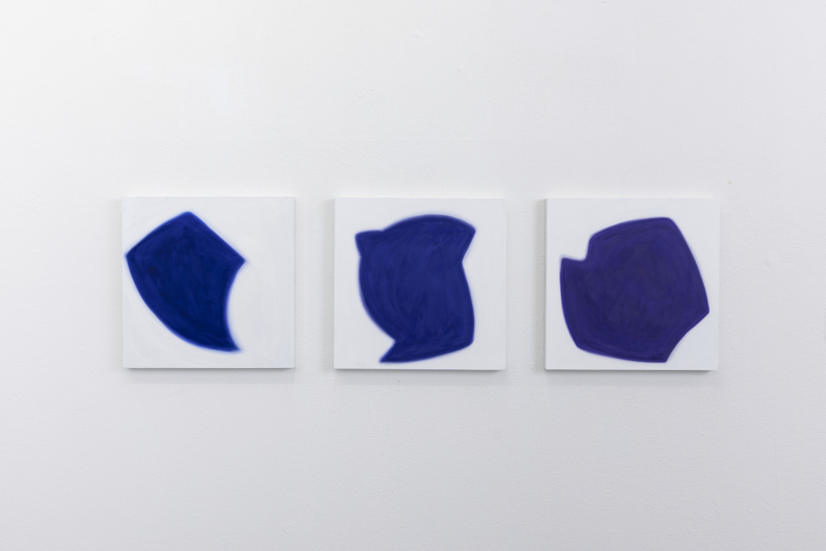 Ohne Titel, 2022, 40x40 cm, Pigment und Öl auf MDF. Foto: Marita Speen.
